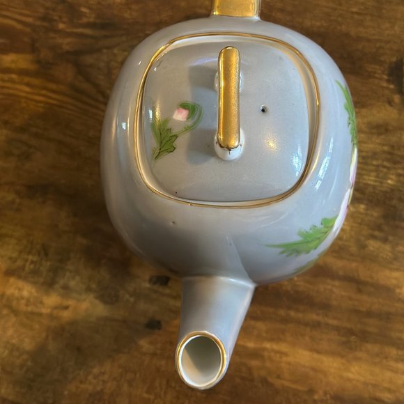 Beautiful Teapot from Occupied Japan - Picture 15 of 16